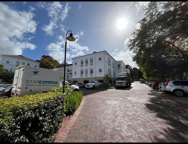 74M² OFFICE TO LET IN CONSTANTIA